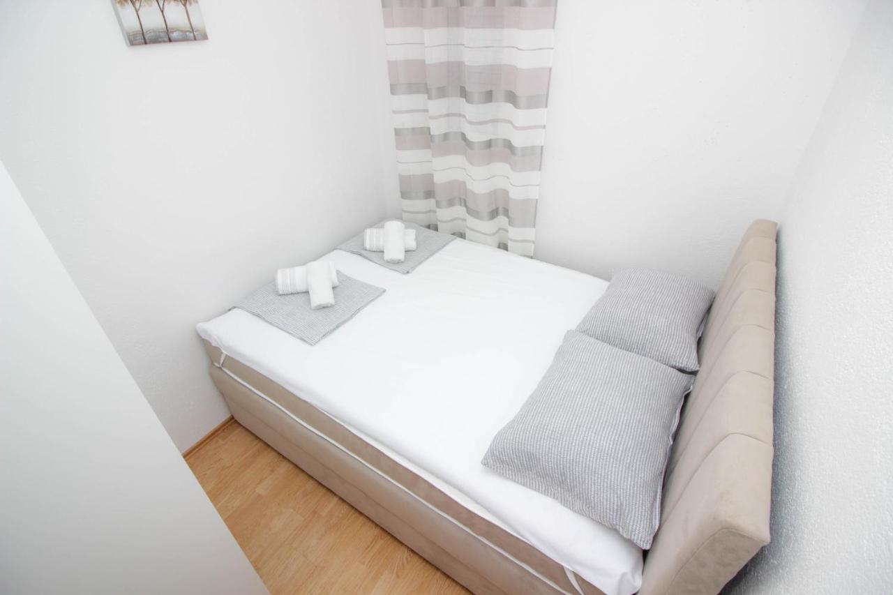 Apartmani Dada Biograd Na Moru Exterior photo