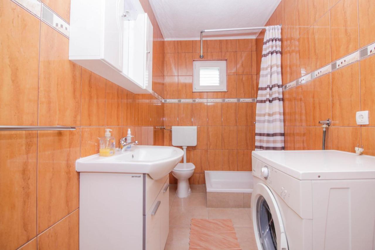 Apartmani Dada Biograd Na Moru Exterior photo