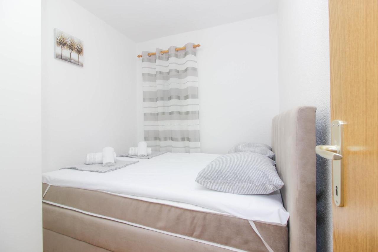 Apartmani Dada Biograd Na Moru Exterior photo